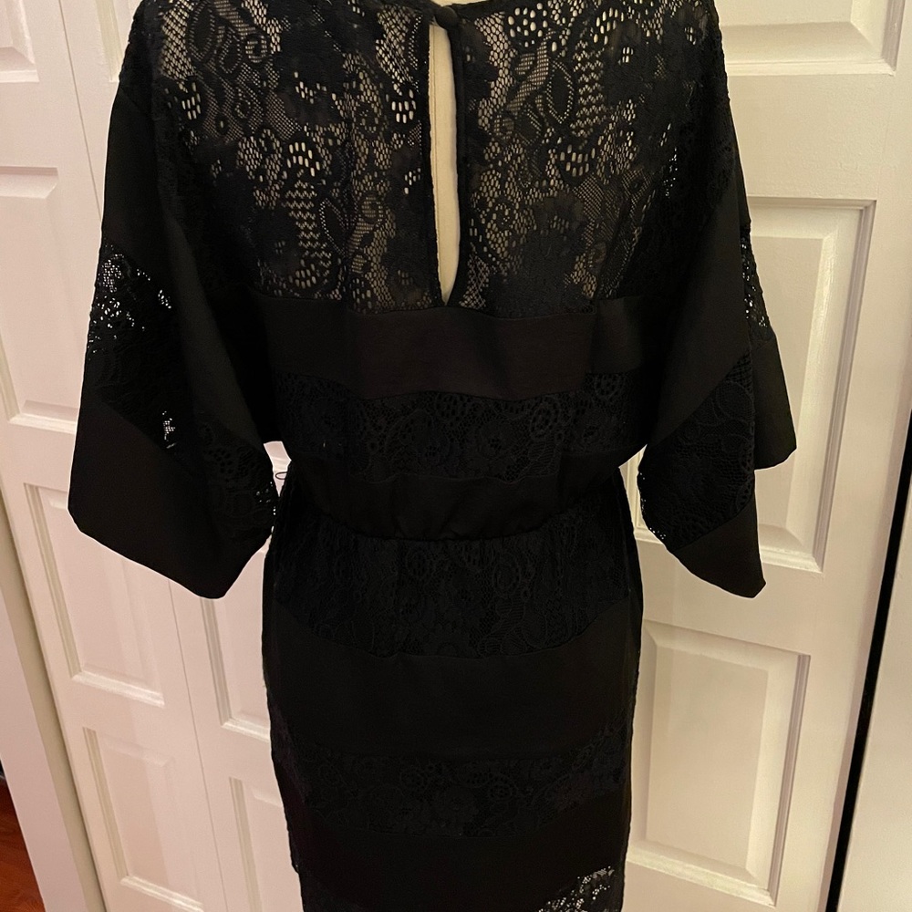 Dress - Picture 4 of 4